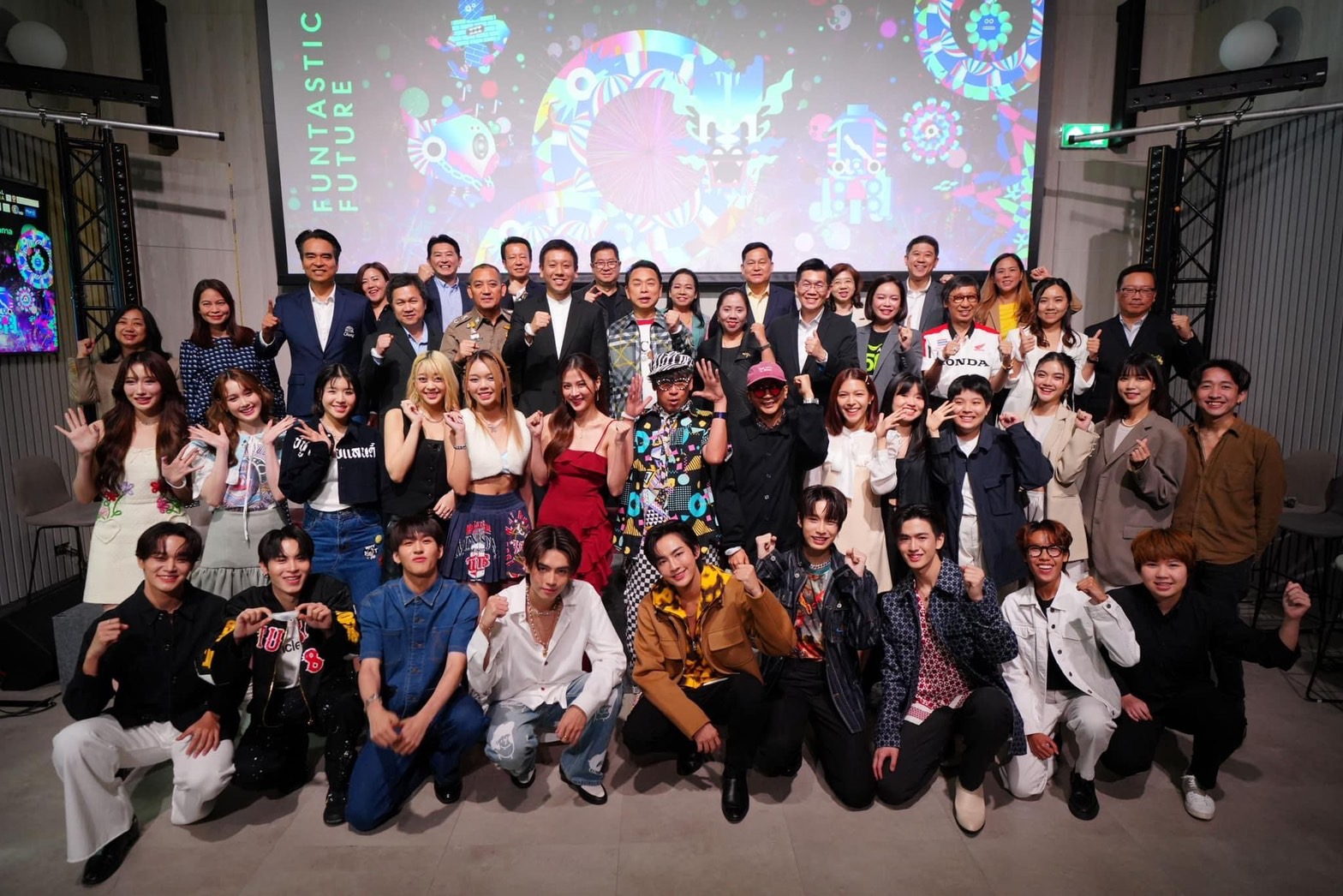 มันส์กระหึ่มเมือง !! ‘centralwOrld Bangkok Countdown 2024’ สร้างปรากฏการณ์ World’s Entertainment Countdown อันดับหนึ่งตลอดกาล ทุ่มงบกว่า 500 ล้านบาท ไลน์อัพศิลปินไทยและต่างชาติกว่า 200 ชีวิต ในฟรีคอนเสิร์ตโปรดักชั่นระดับโลก