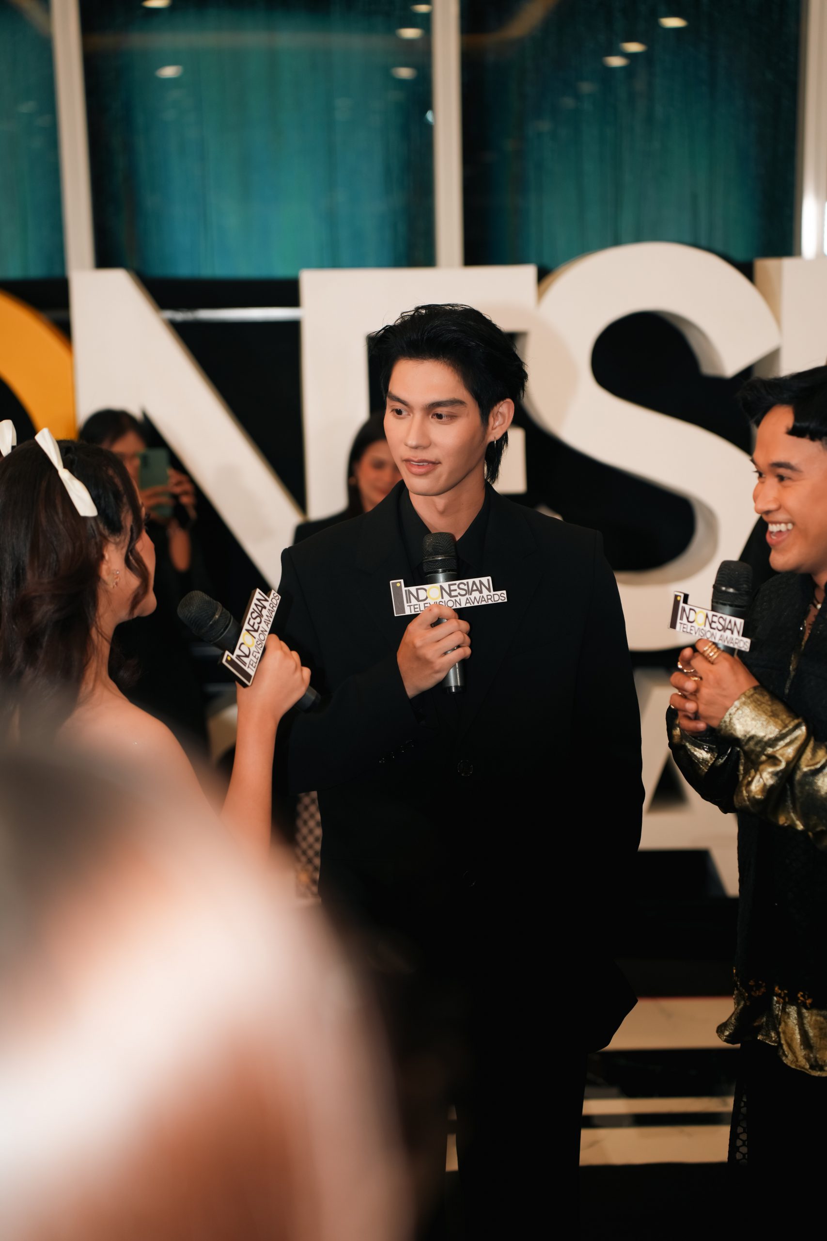 “ไบร์ท วชิรวิชญ์” ร่วมโชว์สุดพิเศษ และคว้ารางวัล “Special Award” ครองใจแฟนอินโดนีเซีย บนเวที “Indonesian Television Awards 2025”