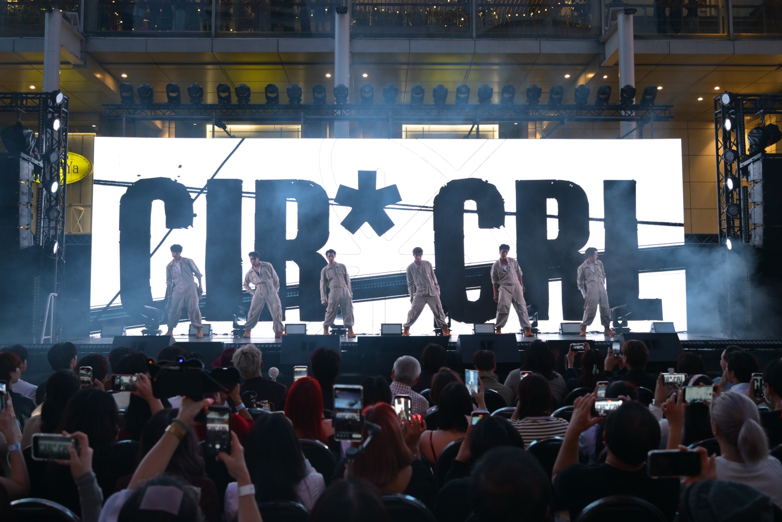 จาก MCHOICE TRAINEE สู่การ DEBUT เป็นศิลปิน T-POPบอย กรุ๊ป น้องใหม่ “CIR*CRL (เซอร์-เคิ่ล)” ของทั้ง 6 หนุ่มแซม เลออน พาย พี ติวเตอร์ เบ็น ภายใต้สังกัด MCHOICE MUSIC