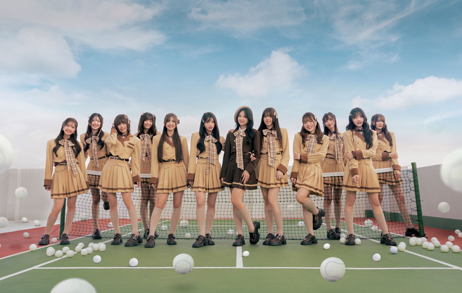 “BNK48” ถ่ายทอดมุมแอบรัก ผ่านซิงเกิลสุดคิ้วท์ “คำสารภาพที่ไม่คาดฝัน” ส่งท่าเต้น “ดึงผัก” ต้นฉบับจากญี่ปุ่น “แจนรี่” เซ็นเตอร์เพลงหลักครั้งแรก!