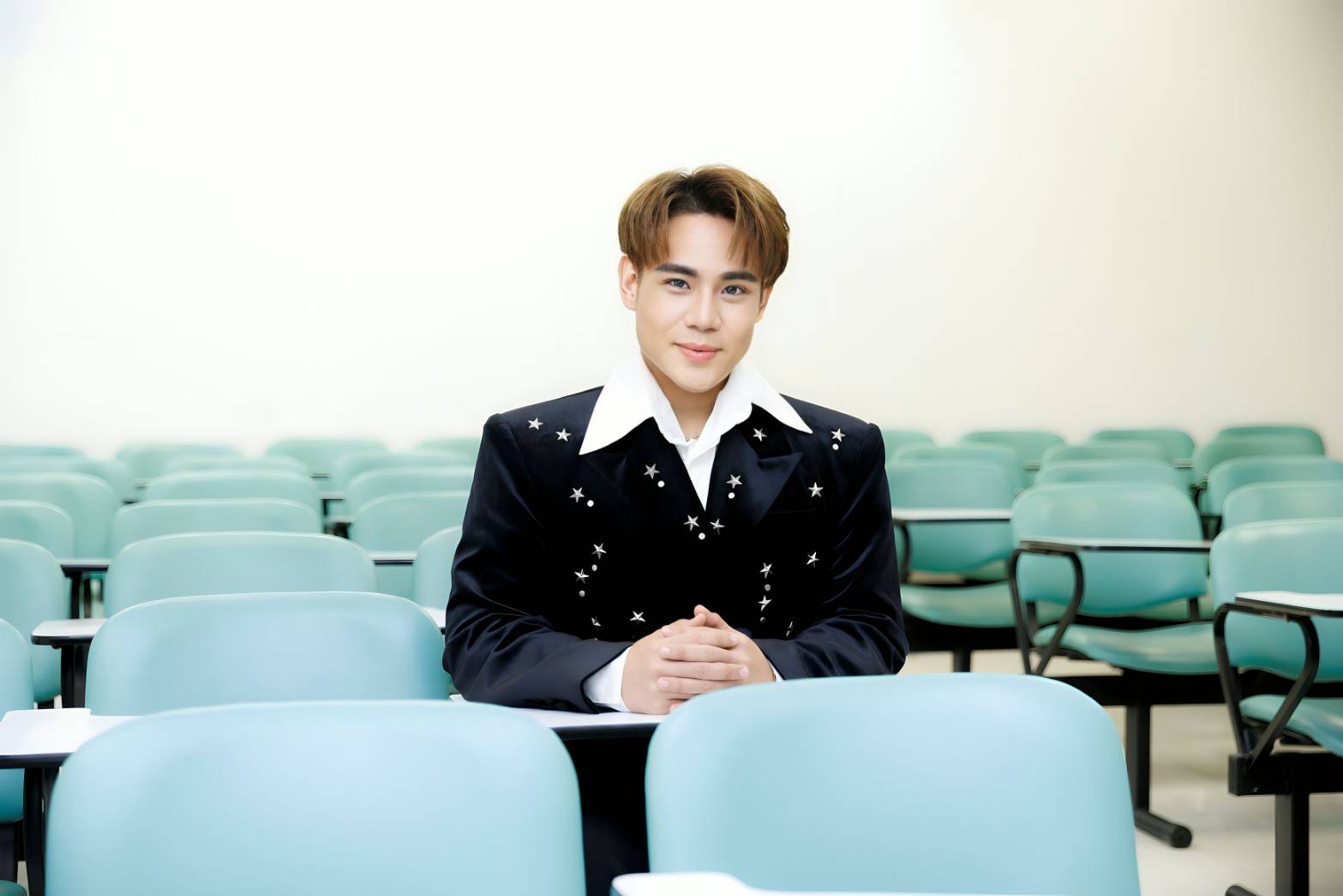 ‘มูเพื่อธุรกิจ’ วิชาแรกของโลก! เปิดมุมคิด ‘อาจารย์กรณ์รักษ์’ จากศาสตร์โหราศาสตร์สู่การสร้างแบรนด์ระดับโลก