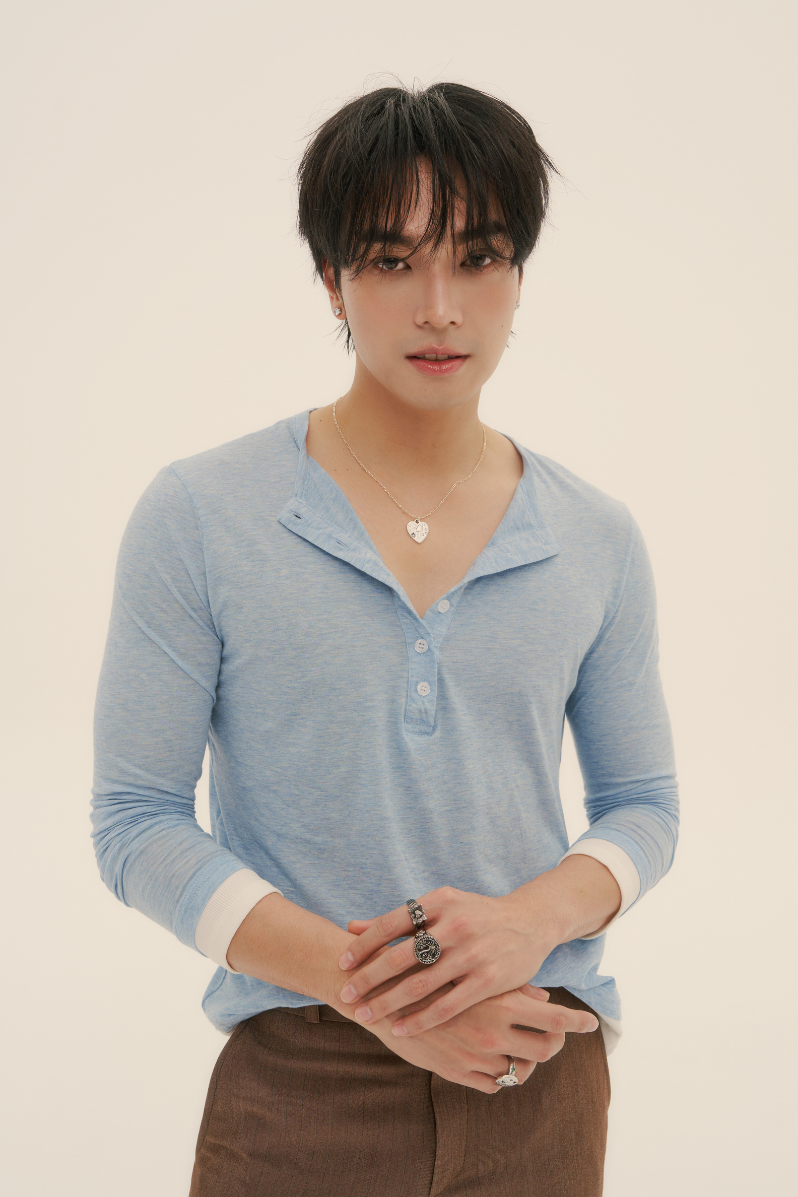 คลั่งรักให้สุด! “โอบนิธิ” ปล่อยซิงเกิลใหม่ “ไม่อยากรักคนอื่นแล้ว (The Chosen One)” เพลงรักของคนที่เหนื่อยจากการเริ่มต้นใหม่