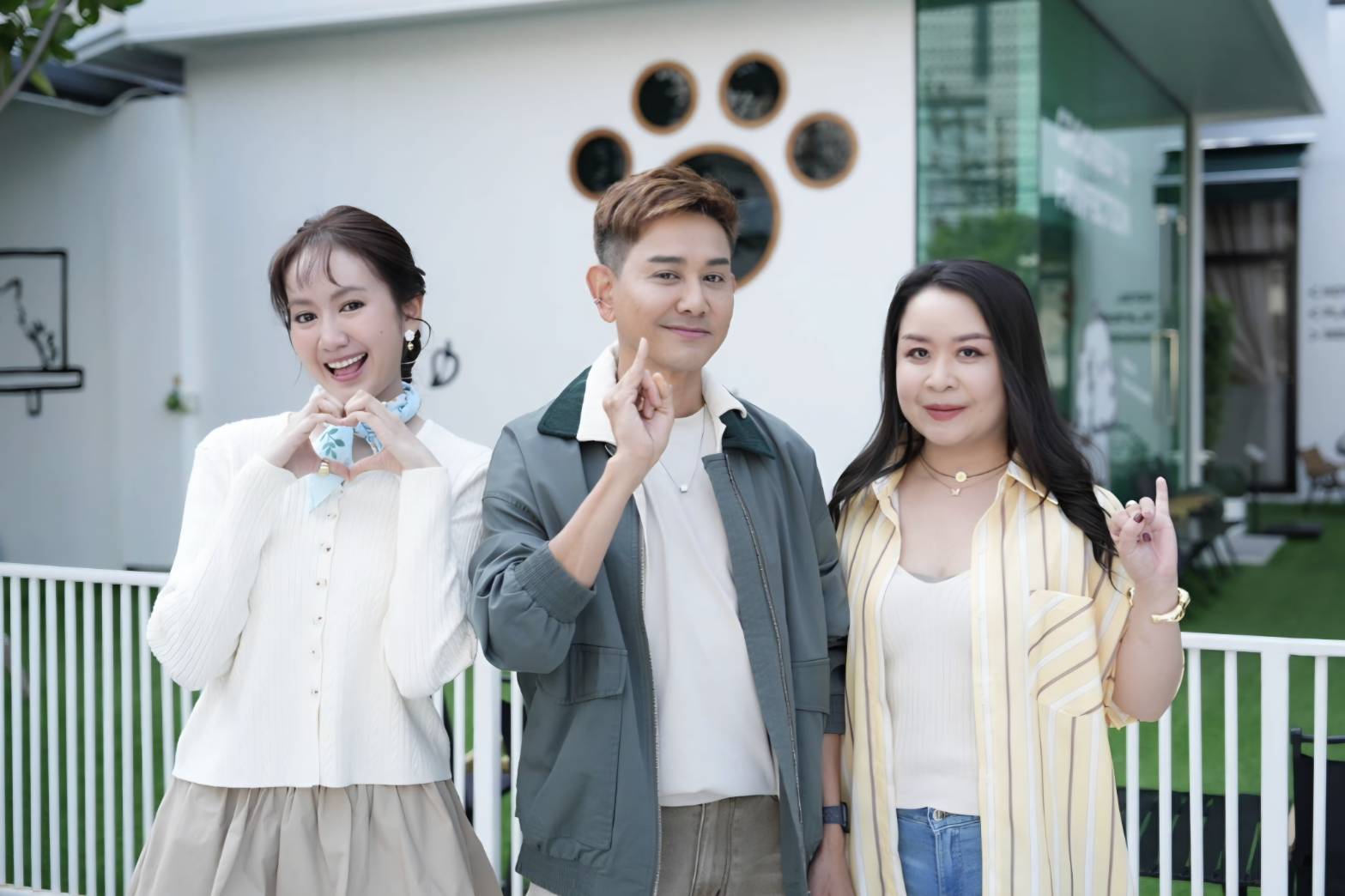 เปิดตัว “ลูกรัก” นางเอกสาว “มิ้นต์ ชาลิดา” ในรายการ “PET Planet รักนี้มีหาง” อาทิตย์ 12 เมษาฯ ทางช่อง 3HD