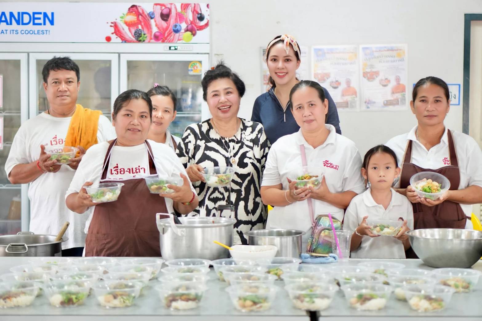 “จ๊ะทิงจา” ร่วมกันทำบุญครั้งใหญ่ ณ วัดชัยพฤกษมาลาราชวรวิหาร สืบสานพระพุทธศาสนา