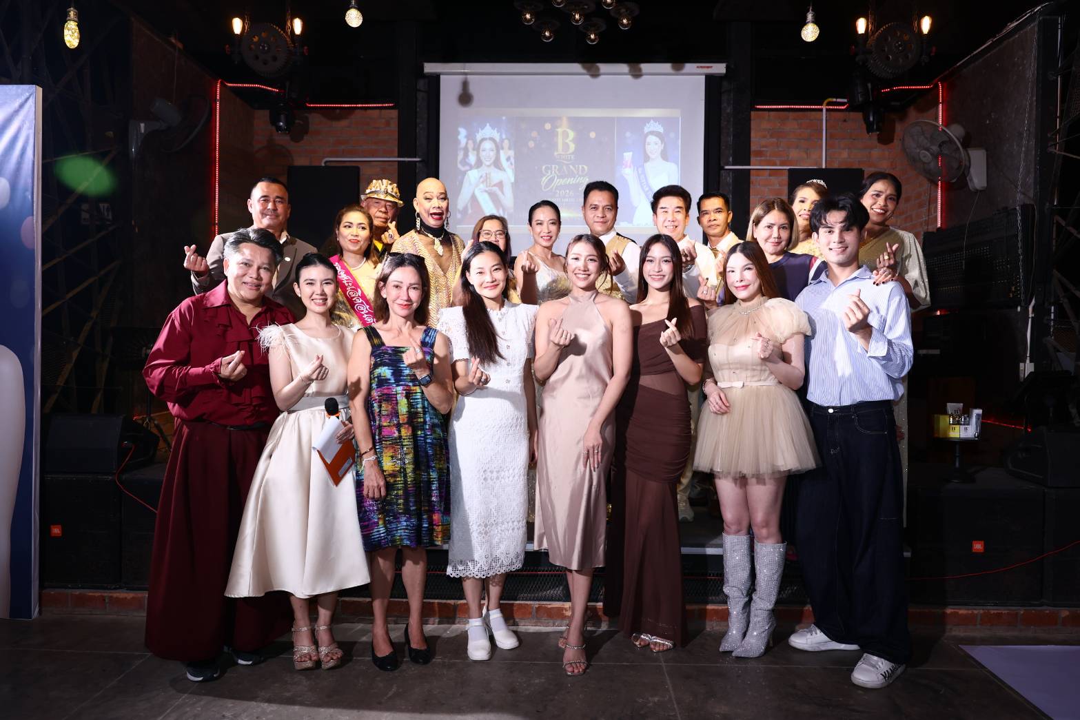 “บีไวท์ 168” จัดงาน Grand Opening “คนบันเทิง” ร่วมงานคึกคัก